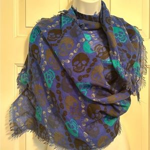 large skull scarf